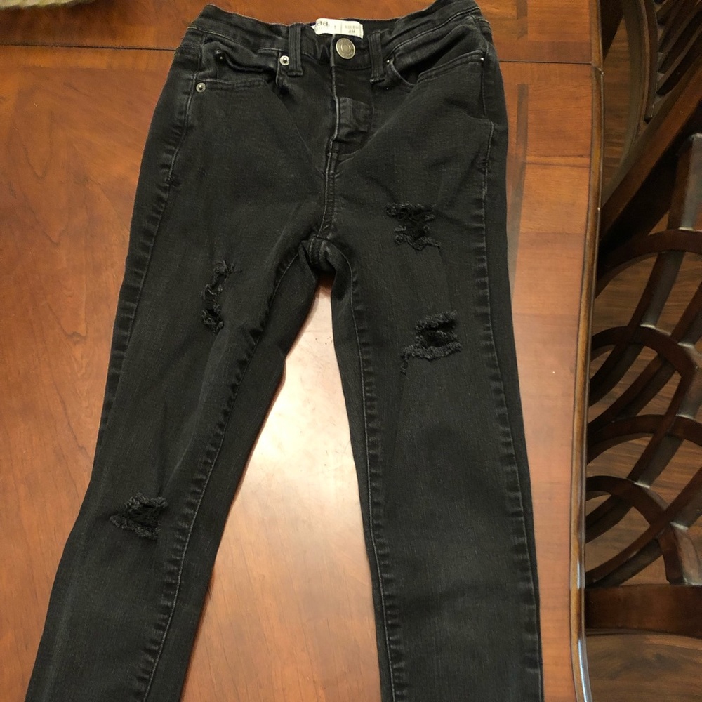 black ripped skinny jeans size 1